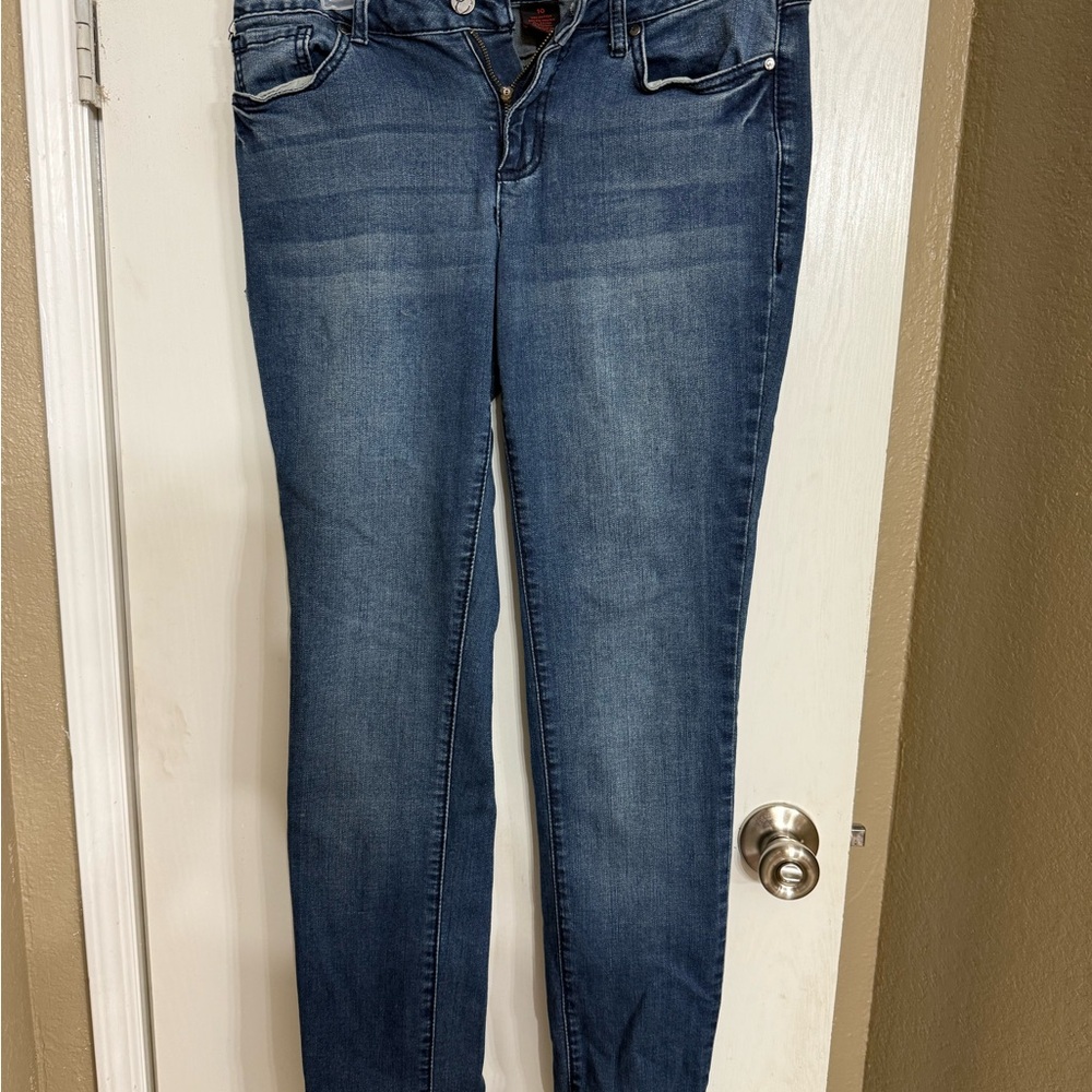Earl Jeans Blue Skinny Jeans with Subtle Fading